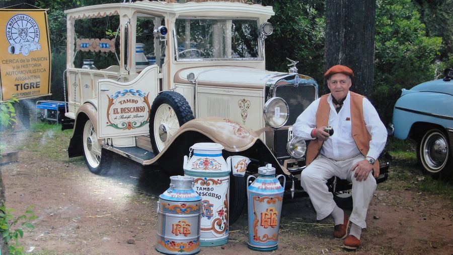 What a Christmas gift idea for men - this 1928 Argentinian milk truck!